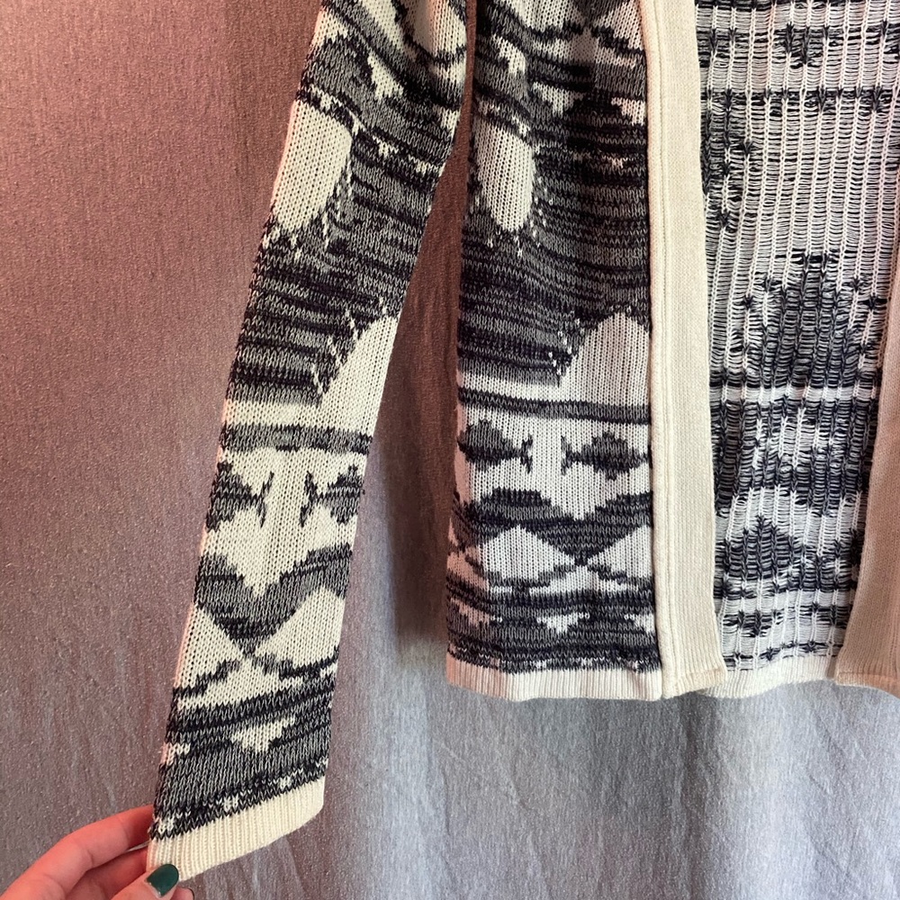 Sweater - Picture 2 of 4